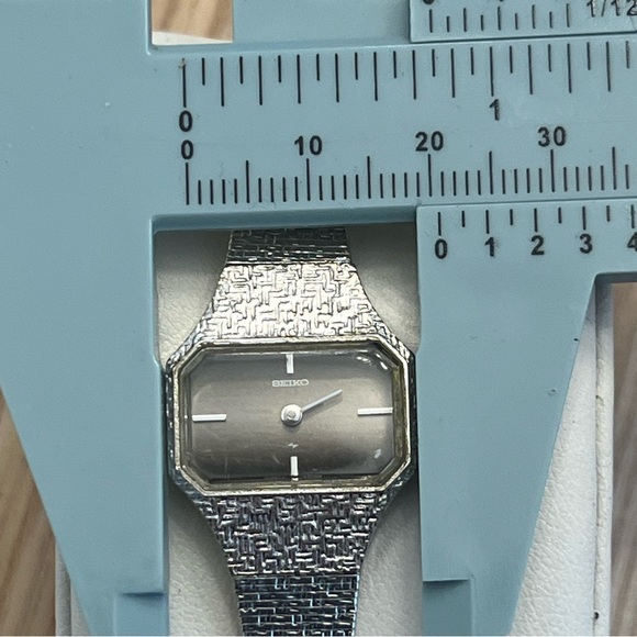 Seiko Ladies Watch RARE Vintage White Gold Plated Bracelet Gray Dial Mechanical - Picture 12 of 13